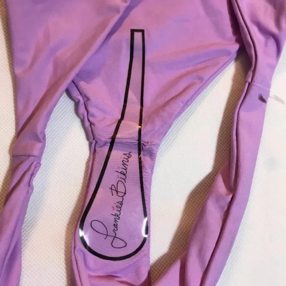 NEW Frankies Bikinis 'Bella' Seamless Bikini Bottom Purple [SZ Medium ]‎